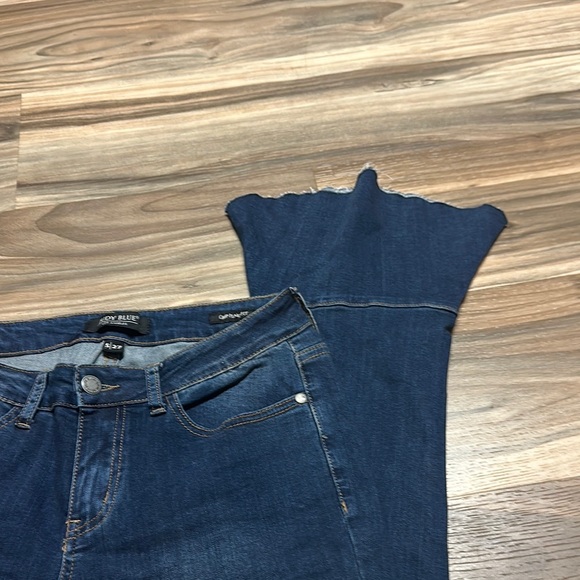 Judy Blue Crop Flare Fit Blue Raw Hem Jeans Size 5/27 - Picture 5 of 9